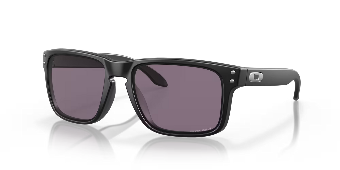 Oakley Holbrook